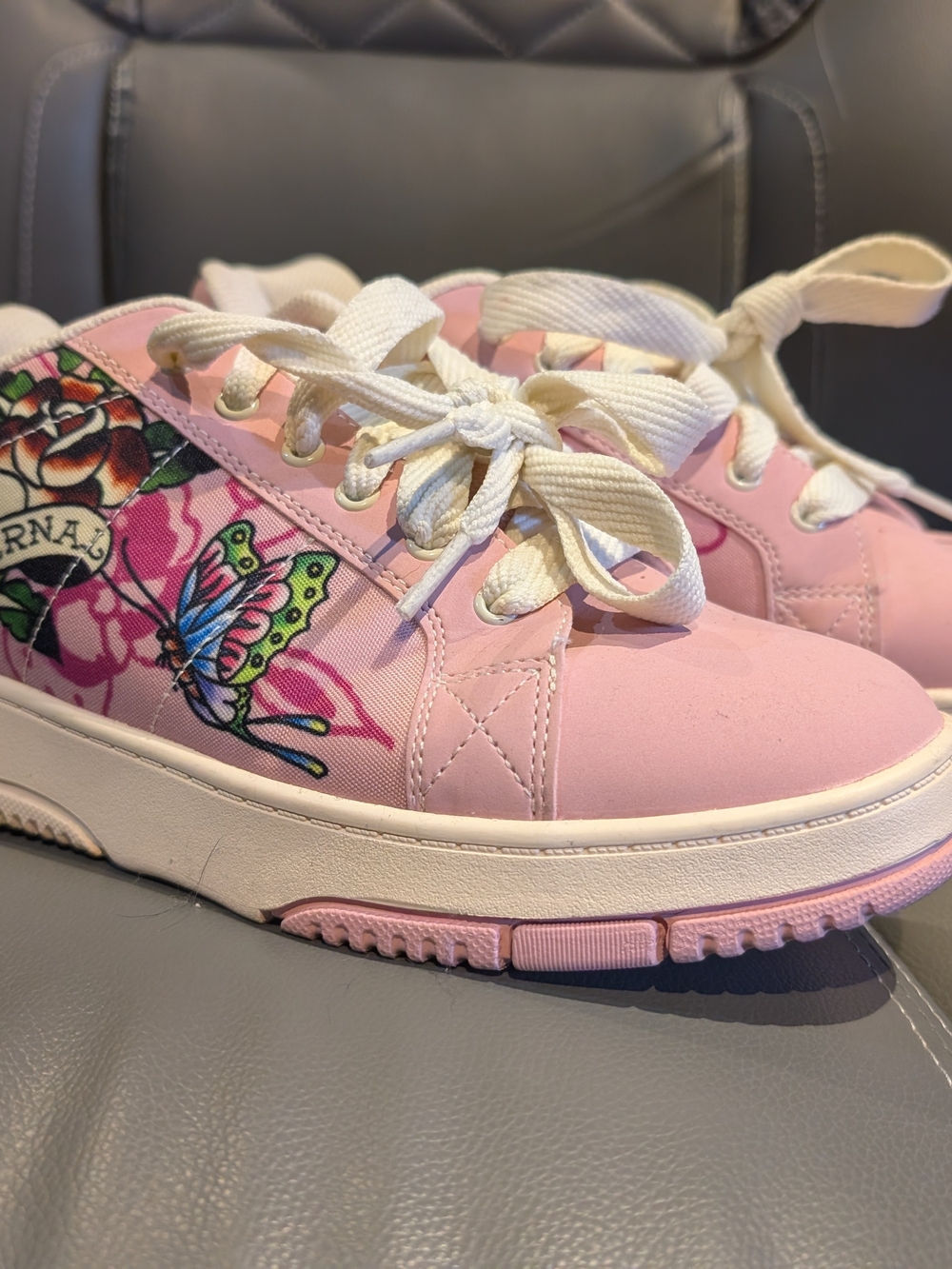 Size 8 Women's Ed Hardy x Heelys